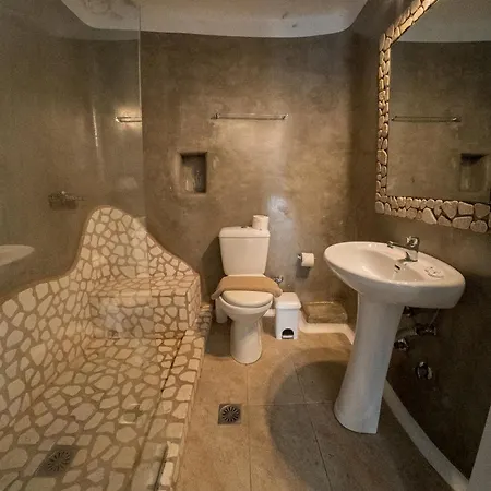 New Paradise - Adults Only