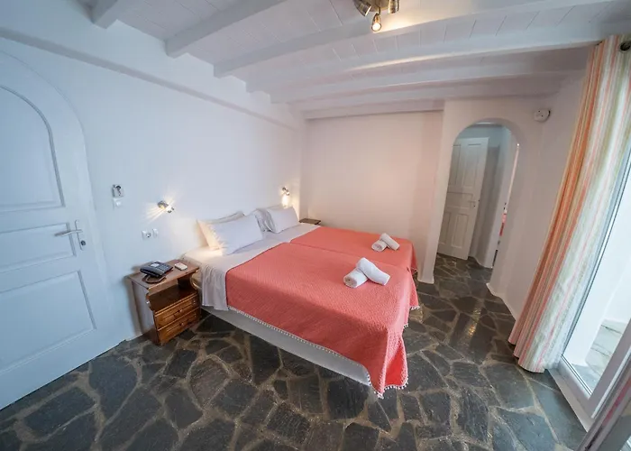 New Paradise - Adults Only